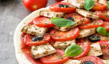 6 Ways to Make Pizza Healthier